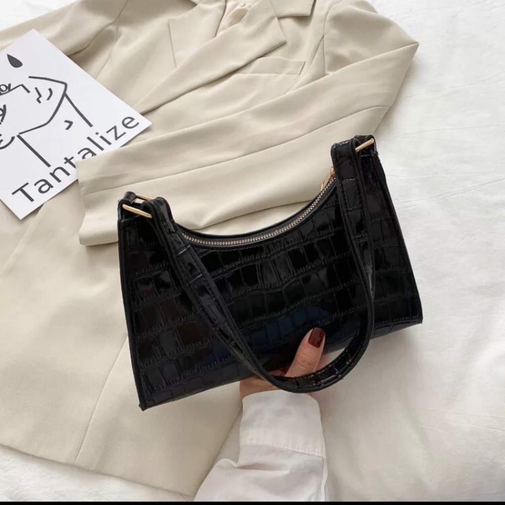 Shoulder bags